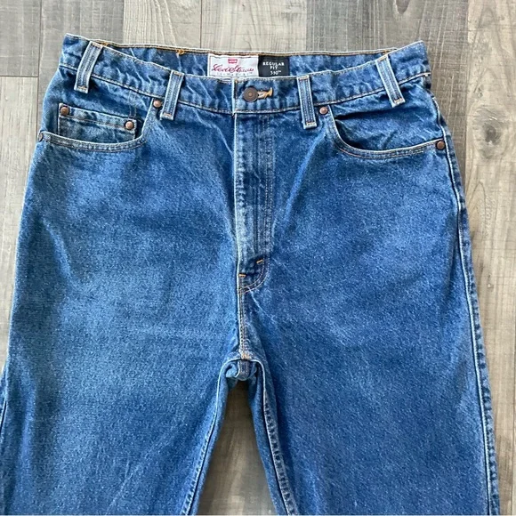 VTG Levi’s 530 Regular Fit Jeans Brown Tab
MADE IN USA
Men’s 36x29
Blue Denim - Picture 3 of 9